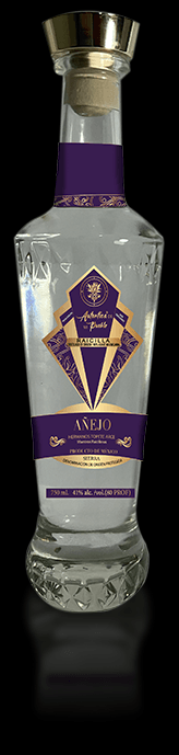 Botella de raicilla: Añejo